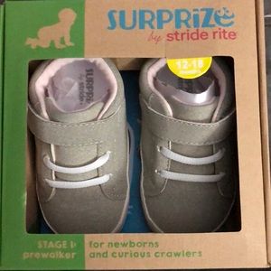 Surprize by Stride Rite Stage 1 - prewalker shoes